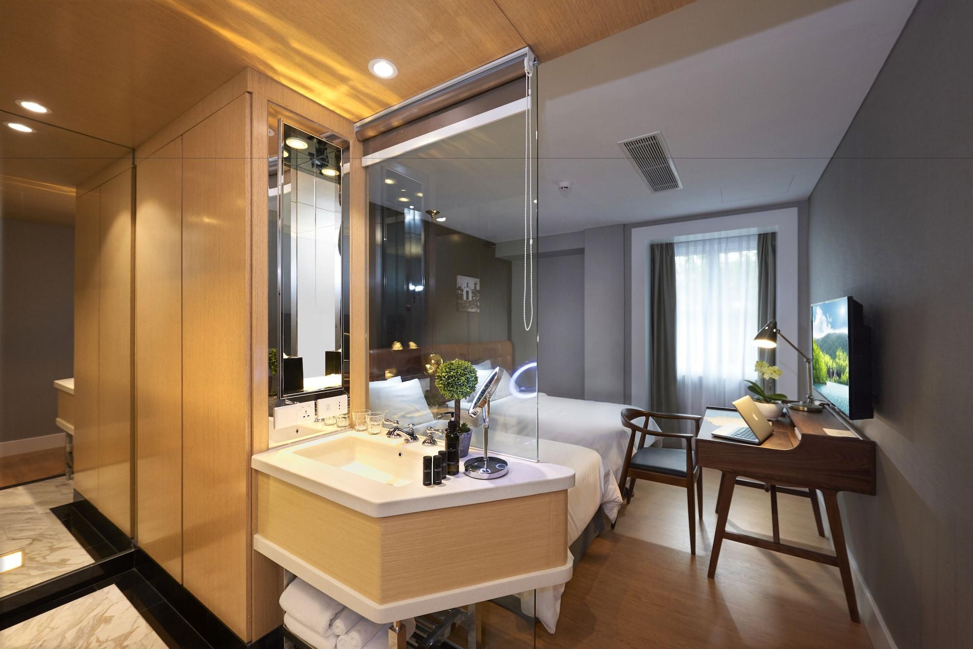 Kingwood Boutique Hotel Мири Экстерьер фото