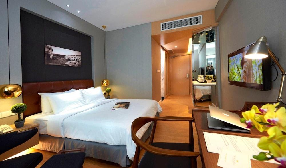 Kingwood Boutique Hotel Мири Экстерьер фото