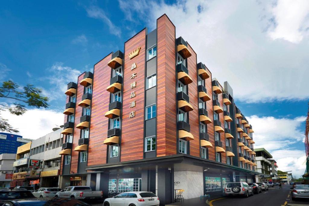 Kingwood Boutique Hotel Мири Экстерьер фото