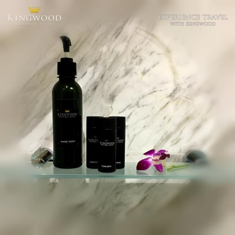 Kingwood Boutique Hotel Мири Экстерьер фото