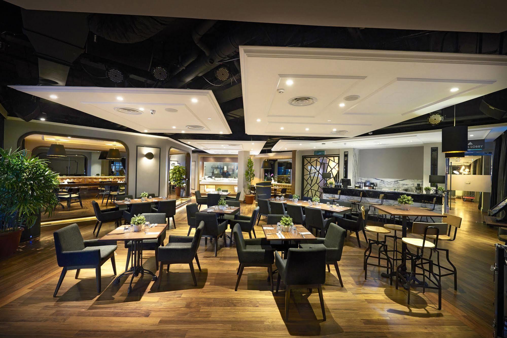Kingwood Boutique Hotel Мири Экстерьер фото