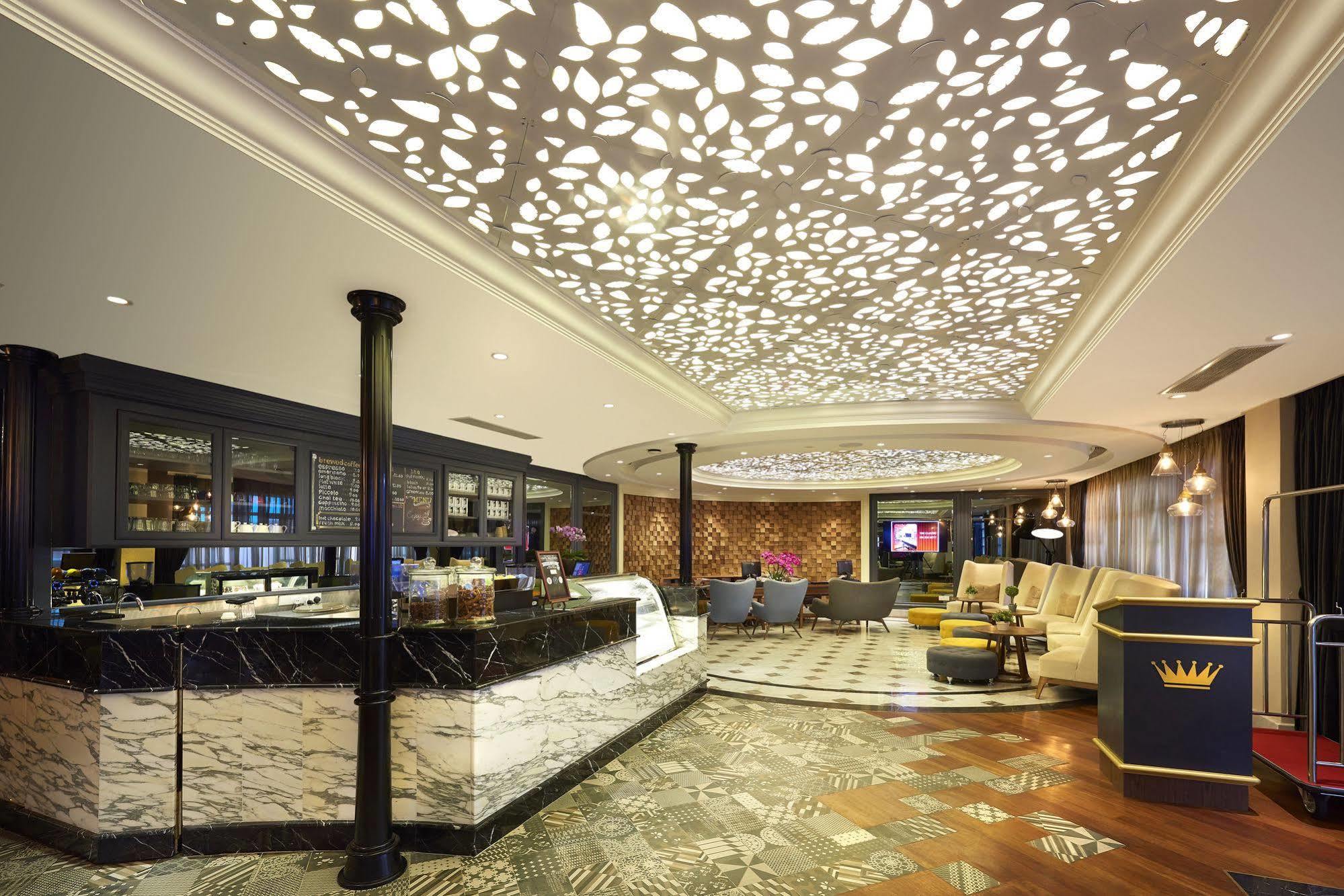 Kingwood Boutique Hotel Мири Экстерьер фото